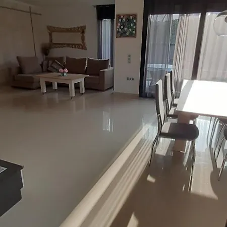 Holiday home De Lujo Con Jardin, Piscina Y Aparcamiento Todo Privado. Salou