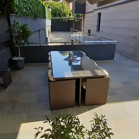 De Lujo Con Jardin, Piscina Y Aparcamiento Todo Privado. Holiday home *