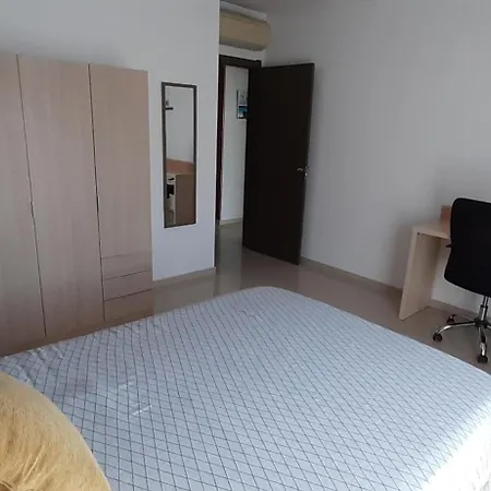 De Lujo Con Jardin, Piscina Y Aparcamiento Todo Privado. *