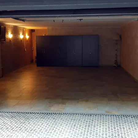 De Lujo Con Jardin, Piscina Y Aparcamiento Todo Privado.